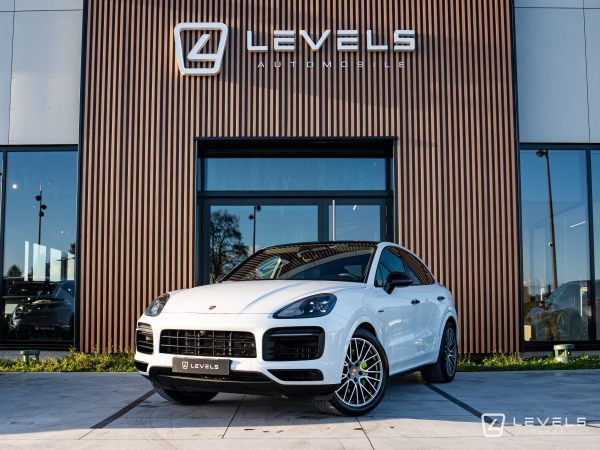 Porsche Cayenne Coupé 3.0 V6 E-Hybrid Platinum Edition