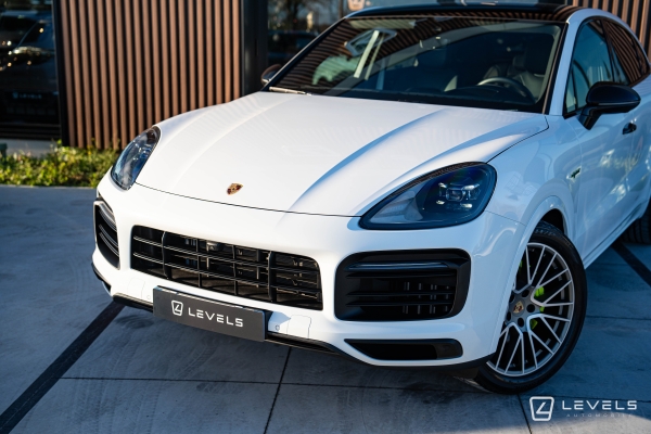 Porsche Cayenne Coupé 3.0 V6 E-Hybrid Platinum Edition