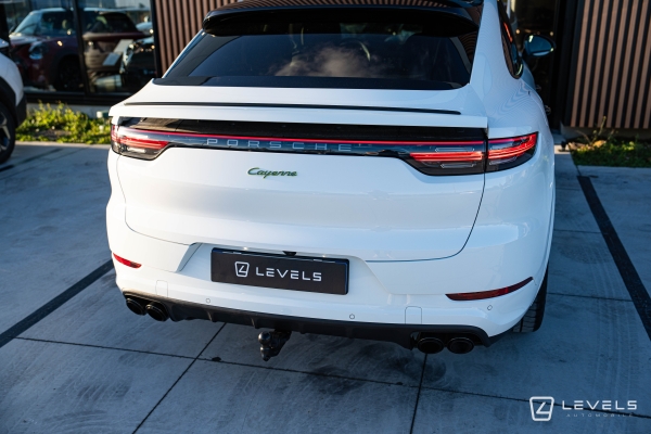 Porsche Cayenne Coupé 3.0 V6 E-Hybrid Platinum Edition