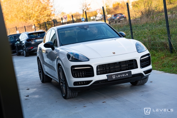 Porsche Cayenne Coupé 3.0 V6 E-Hybrid Platinum Edition