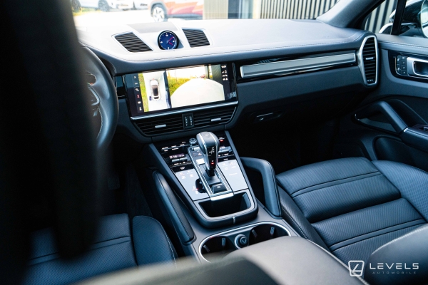 Porsche Cayenne Coupé 3.0 V6 E-Hybrid Platinum Edition