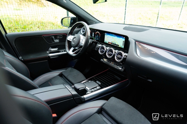 Mercedes GLA 250E AMG LINE 8G-DCT