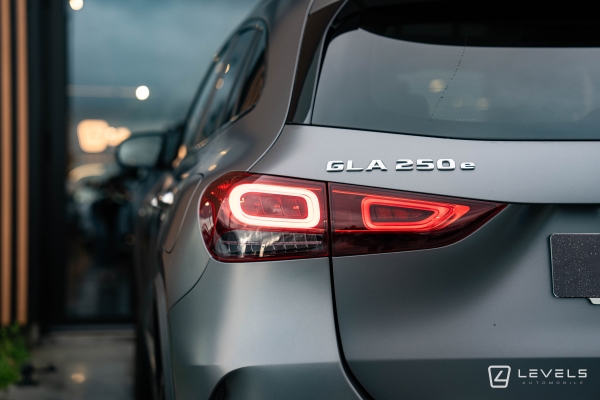 Mercedes GLA 250E AMG LINE 8G-DCT