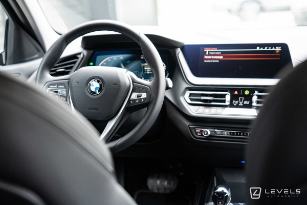 BMW SERIE 1 118i 136CH Edition SPORT DKG7