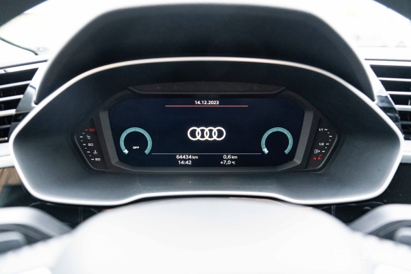 Audi Q3 40 TDI 190 DESIGN LUXE QUATTRO S-TRONIC 7