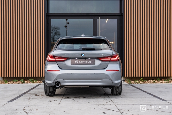 BMW SERIE 1 116DA 116 CH BUSINESS DESIGN DKG7