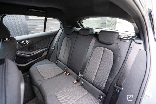 BMW SERIE 1 116DA 116 CH BUSINESS DESIGN DKG7
