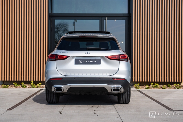 Mercedes GLA 250E Progressive Line 8G-DCT