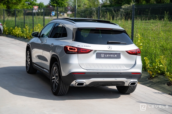 Mercedes GLA 250E Progressive Line 8G-DCT