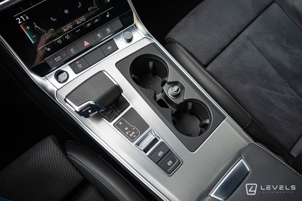 Audi A6 Avant 40TFSI 204 ch S-Line S-tronic 7
