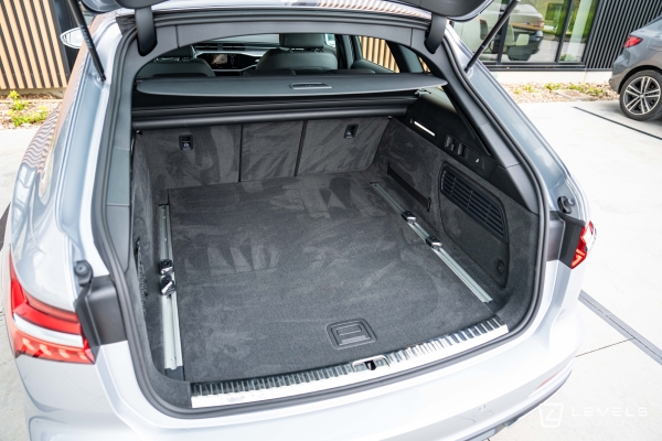 Audi A6 Avant 40TFSI 204 ch S-Line S-tronic 7