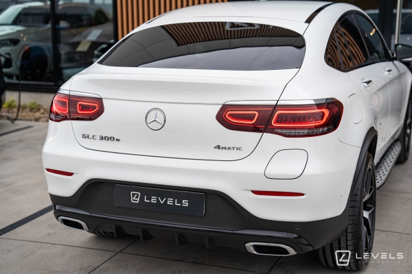 Mercedes GLC COUPE 300E AMG LINE 211 ch + 122 ch 4MATIC  9G-Tronic