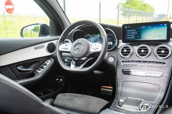 Mercedes GLC COUPE 300E AMG LINE 211 ch + 122 ch 4MATIC  9G-Tronic