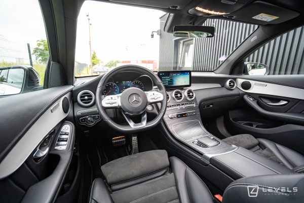 Mercedes GLC COUPE 300E AMG LINE 211 ch + 122 ch 4MATIC  9G-Tronic