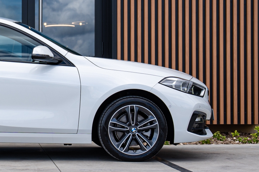 BMW SERIE 1 118d Edition Sport 150 CH DKG7