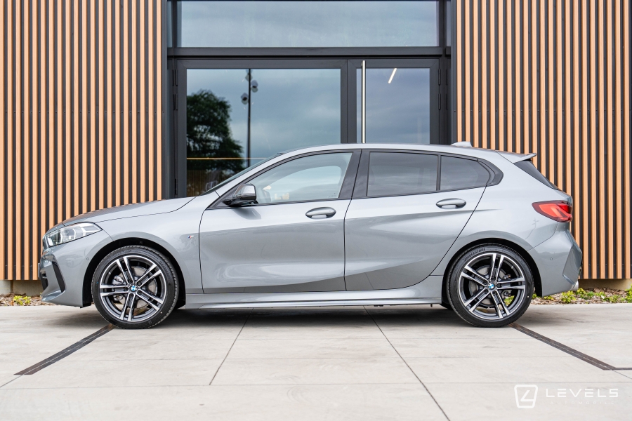 BMW SERIE 1 118i 136 ch M SPORT DKG7