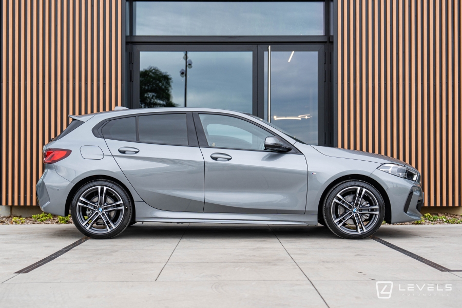 BMW SERIE 1 118i 136 ch M SPORT DKG7