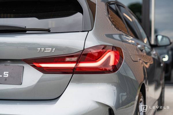 BMW SERIE 1 118i 136 ch M SPORT DKG7
