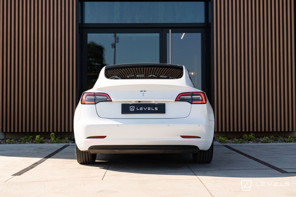 Tesla MODEL 3 Standard Plus RWD