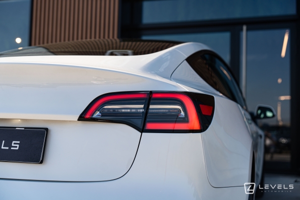 Tesla MODEL 3 Standard Plus RWD