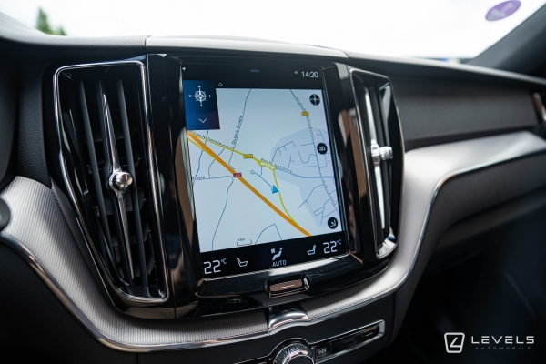  Volvo XC60 T8 RECHARGE AWD 390 CH R-DESIGN GEARTRONIC 8
