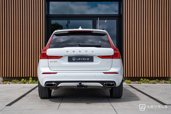  Volvo XC60 T8 RECHARGE AWD 390 CH R-DESIGN GEARTRONIC 8