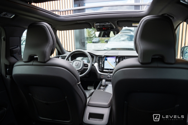  Volvo XC60 T8 RECHARGE AWD 390 CH R-DESIGN GEARTRONIC 8