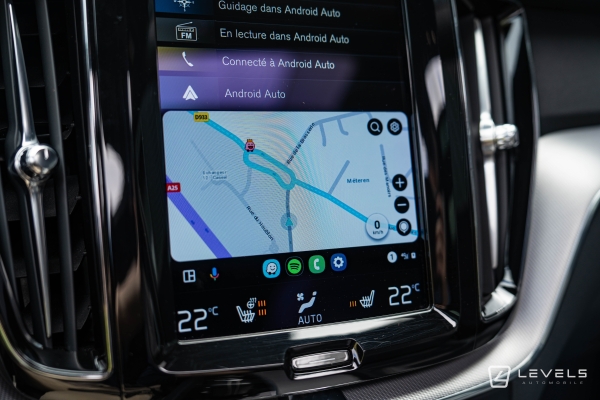  Volvo XC60 T8 RECHARGE AWD 390 CH R-DESIGN GEARTRONIC 8