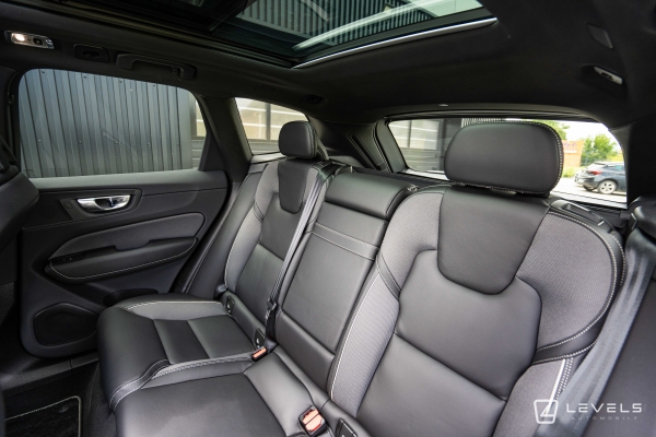  Volvo XC60 T8 RECHARGE AWD 390 CH R-DESIGN GEARTRONIC 8