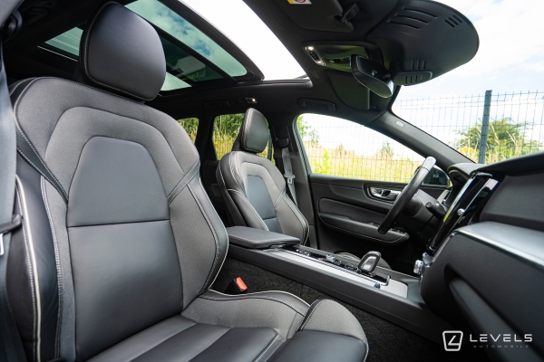  Volvo XC60 T8 RECHARGE AWD 390 CH R-DESIGN GEARTRONIC 8
