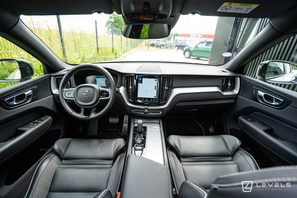  Volvo XC60 T8 RECHARGE AWD 390 CH R-DESIGN GEARTRONIC 8