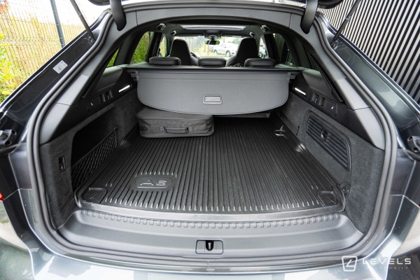 Audi A6 Avant 55 TFSIe QUATTRO 367ch COMPETITION S TRONIC
