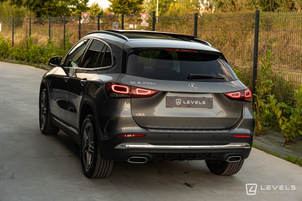 Mercedes GLA 250E AMG LINE 8G-DCT