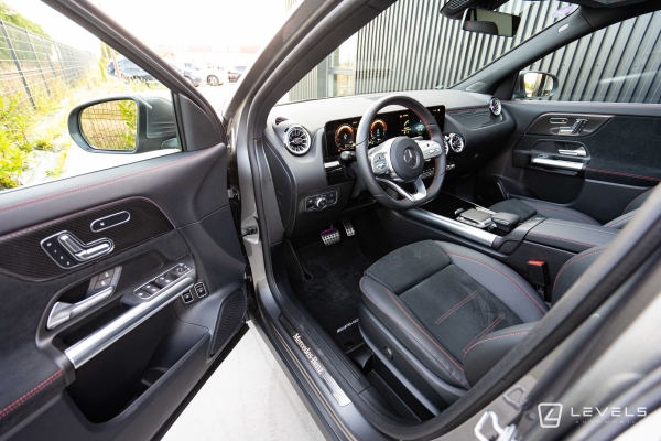 Mercedes GLA 250E AMG LINE 8G-DCT