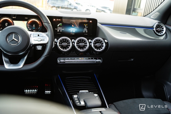 Mercedes GLA 250E AMG LINE 8G-DCT