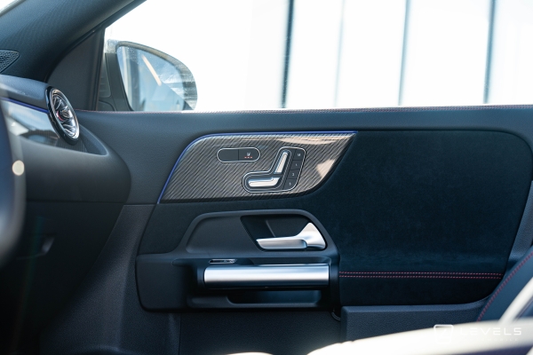 Mercedes GLA 250E AMG LINE 8G-DCT