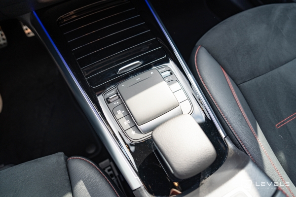 Mercedes GLA 250E AMG LINE 8G-DCT
