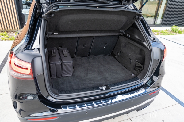 Mercedes GLA 250E AMG LINE 8G-DCT
