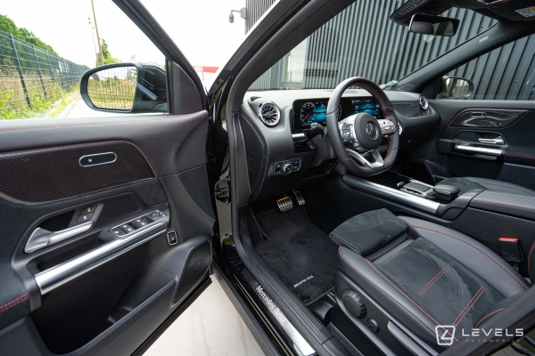 Mercedes GLA 250E AMG LINE 8G-DCT