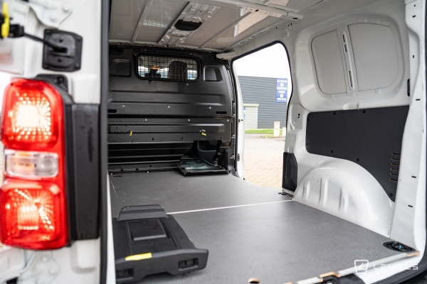 Utilitaire TOYOTA PROACE MEDIUM 2.0 D4D BUSINESS PACK ACCESS