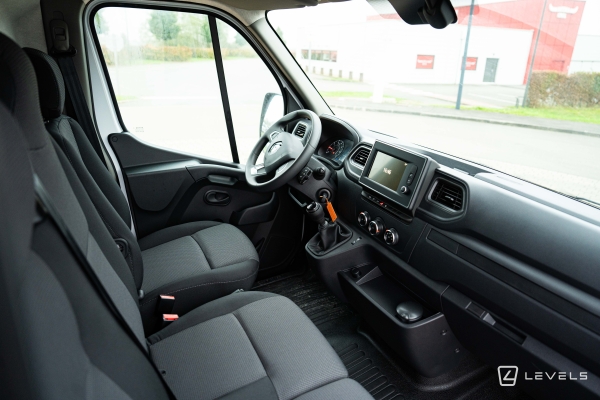 Utilitaire RENAULT FOURGON MASTER 3 GRAND CONFORT L2H2 DCI 150