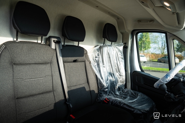 Utilitaire NOUVEAU PEUGEOT BOXER 2.2 BLUEHDI 140 L3H2