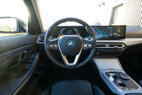 BMW SERIE 3 330E Hybride 292 CH Business Design BVA8