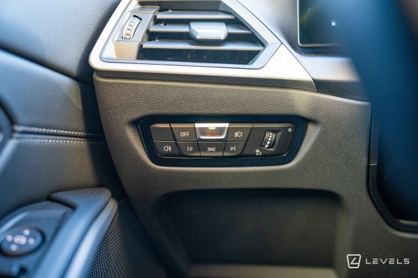 BMW SERIE 3 330E Hybride 292 CH Business Design BVA8