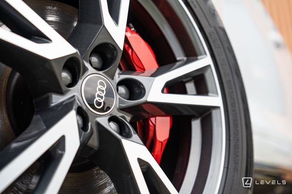 Audi Q5 55 TFSIe 367 CH QUATTRO S LINE S-TRONIC 