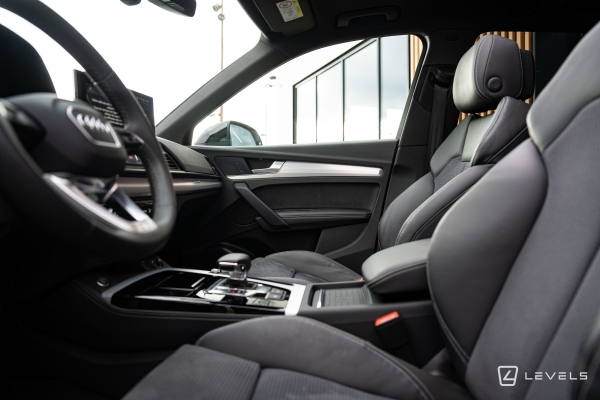 Audi Q5 55 TFSIe 367 CH QUATTRO S LINE S-TRONIC 