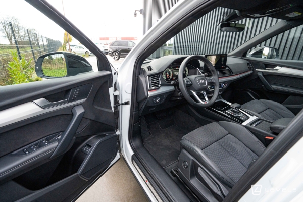 Audi Q5 55 TFSIe 367 CH QUATTRO S LINE S-TRONIC 