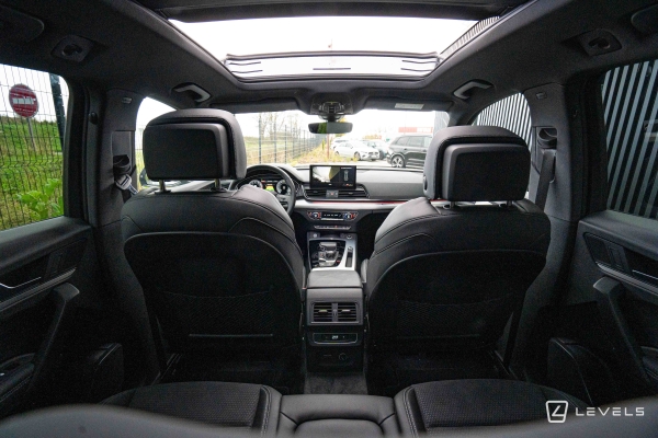 Audi Q5 55 TFSIe 367 CH QUATTRO S LINE S-TRONIC 