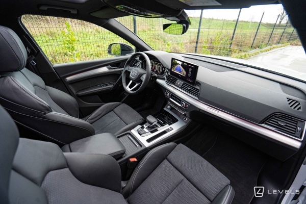 Audi Q5 55 TFSIe 367 CH QUATTRO S LINE S-TRONIC 