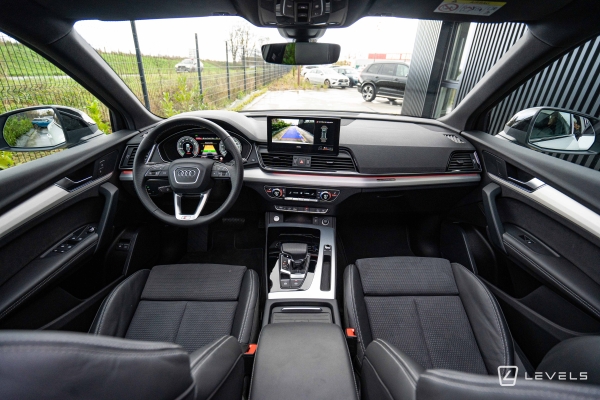 Audi Q5 55 TFSIe 367 CH QUATTRO S LINE S-TRONIC 